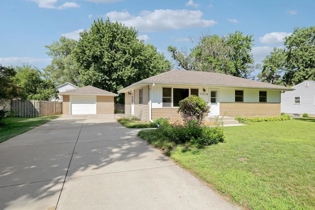 7314 Hayes Street Ne, Fridley