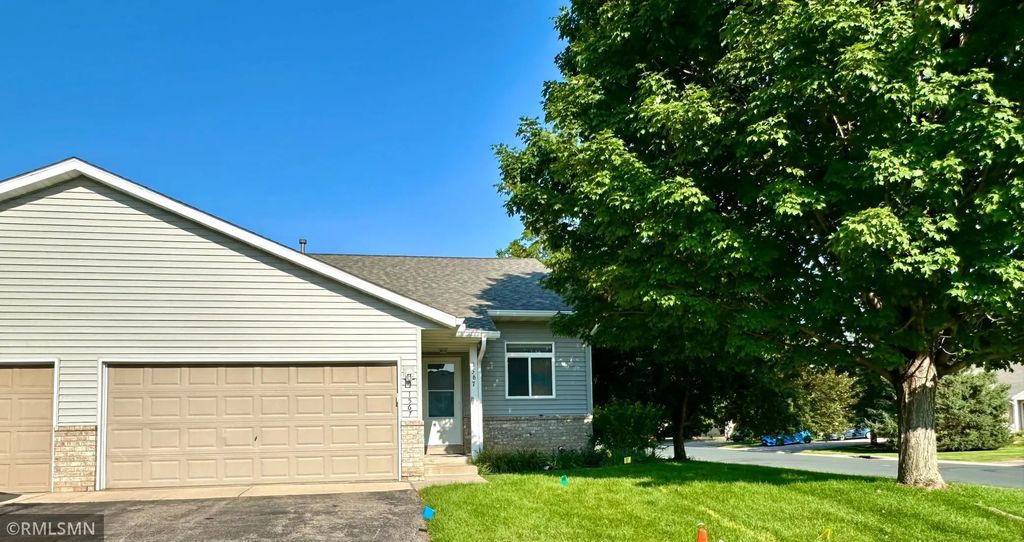 1567 Dublin Court, Shakopee