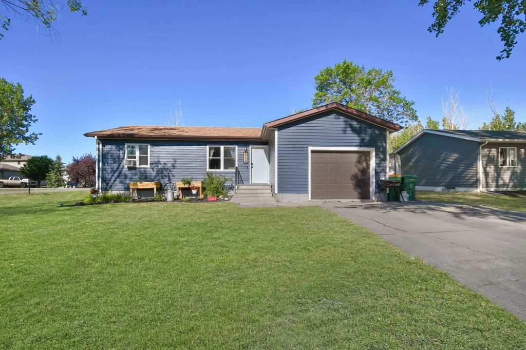 509 4th Street E, Horace