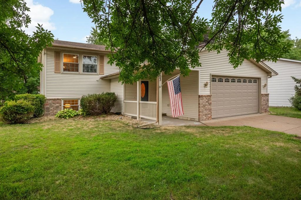 2403 96th Way, Brooklyn Park