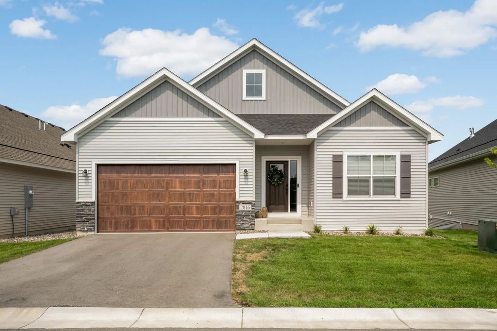 7816 Bridgewater Court, Greenfield