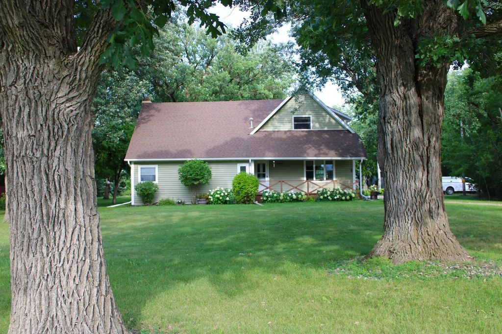 17262 130th Avenue Ne, Thief River Falls