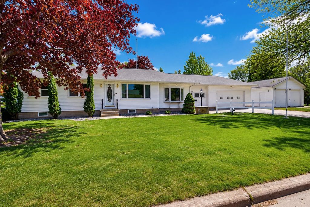847 17th Street Ne, Owatonna
