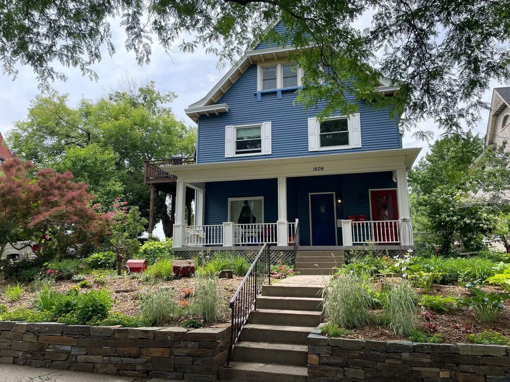 1604 Elliot Avenue, Minneapolis