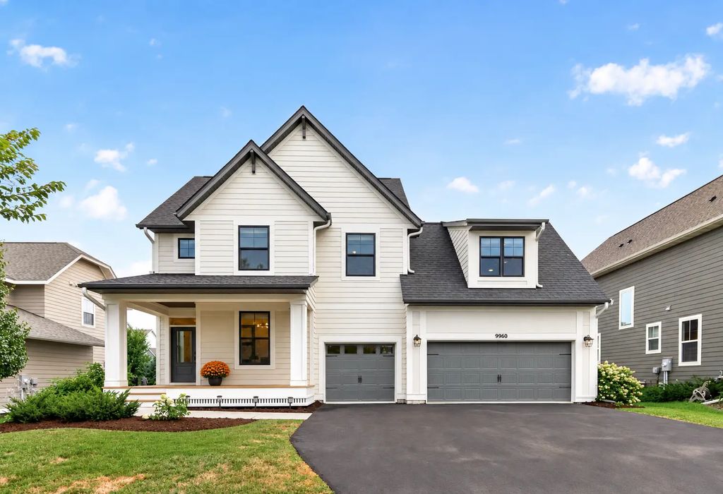 9960 Arrowwood Trail, Woodbury