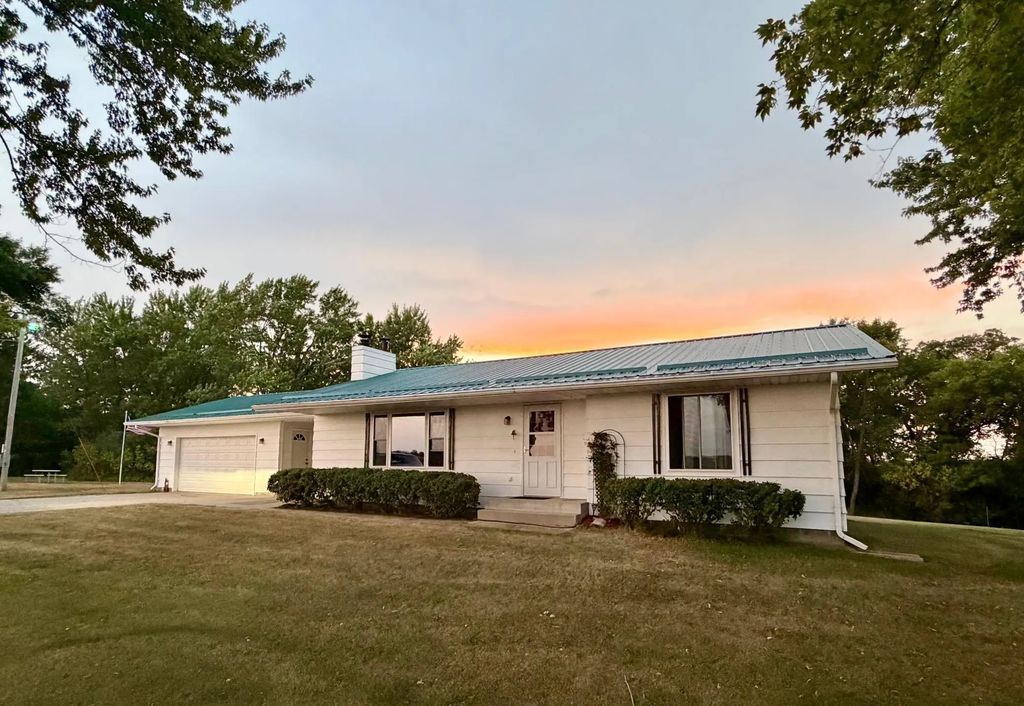 29741 County Highway 22, Underwood