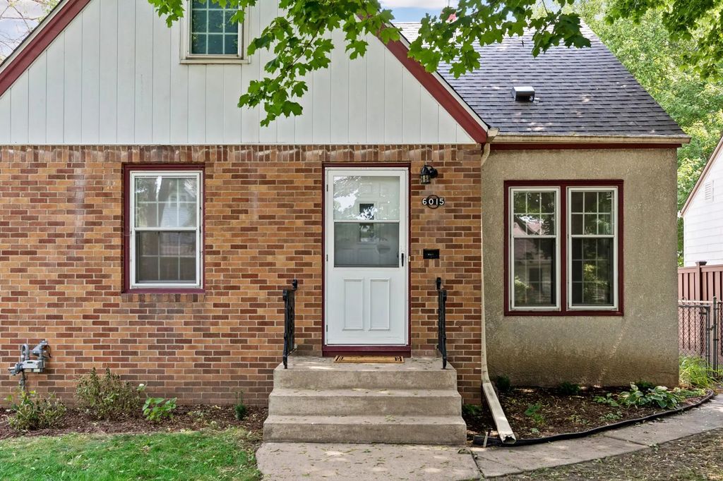 6015 4th Avenue S, Minneapolis