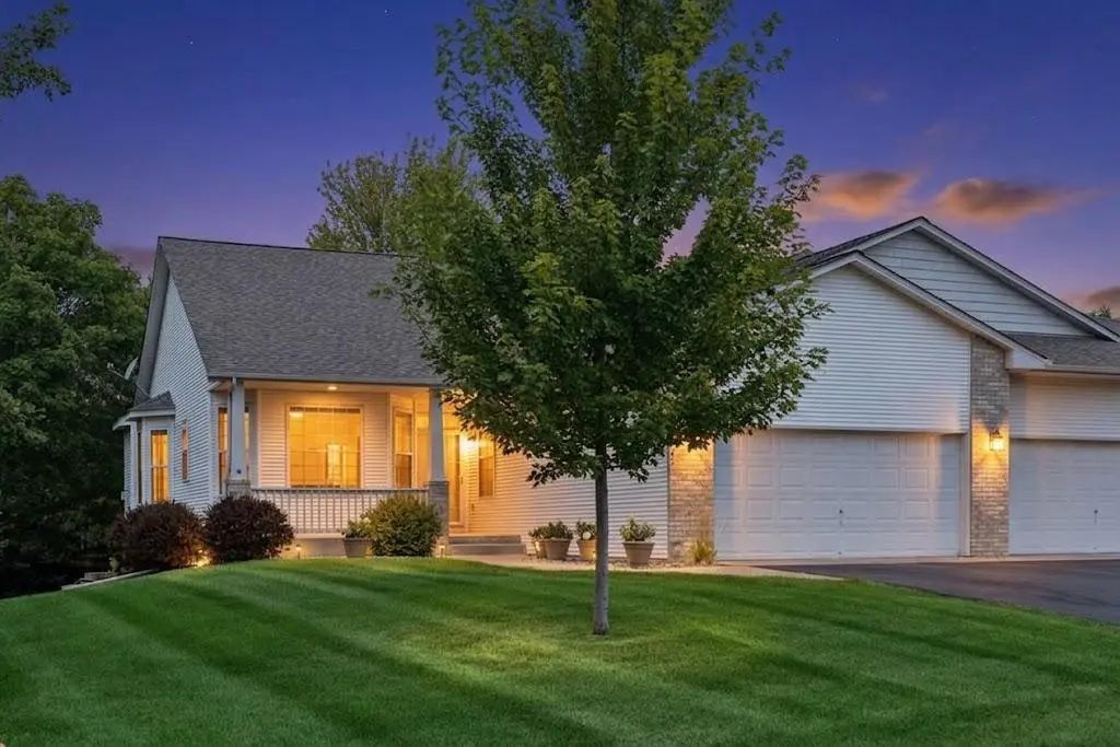 17461 Haralson Drive, Eden Prairie