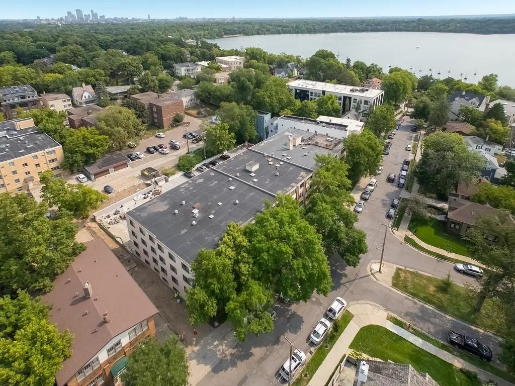 2700 W 44th Street 212, Minneapolis