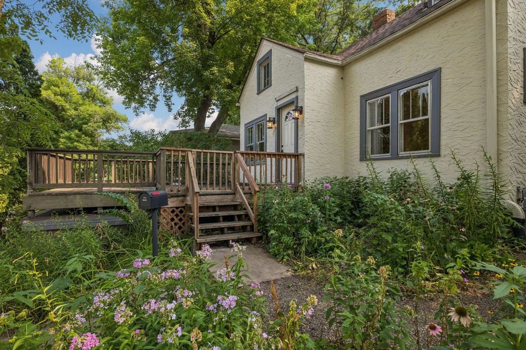 2720 Mcnair Drive N, Robbinsdale