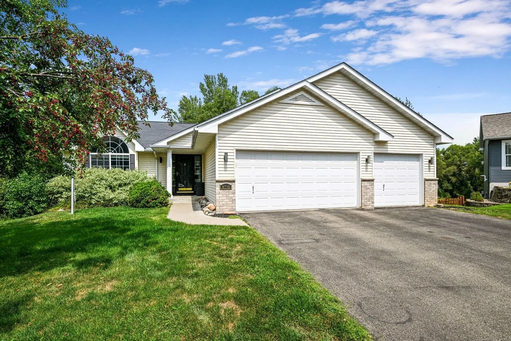 4715 190th Street W, Farmington