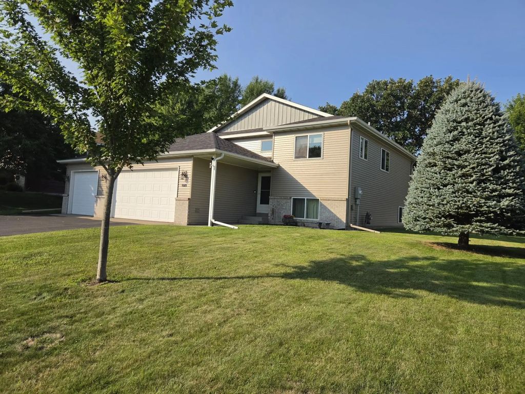 1819 Eastern Star Loop, Sauk Rapids