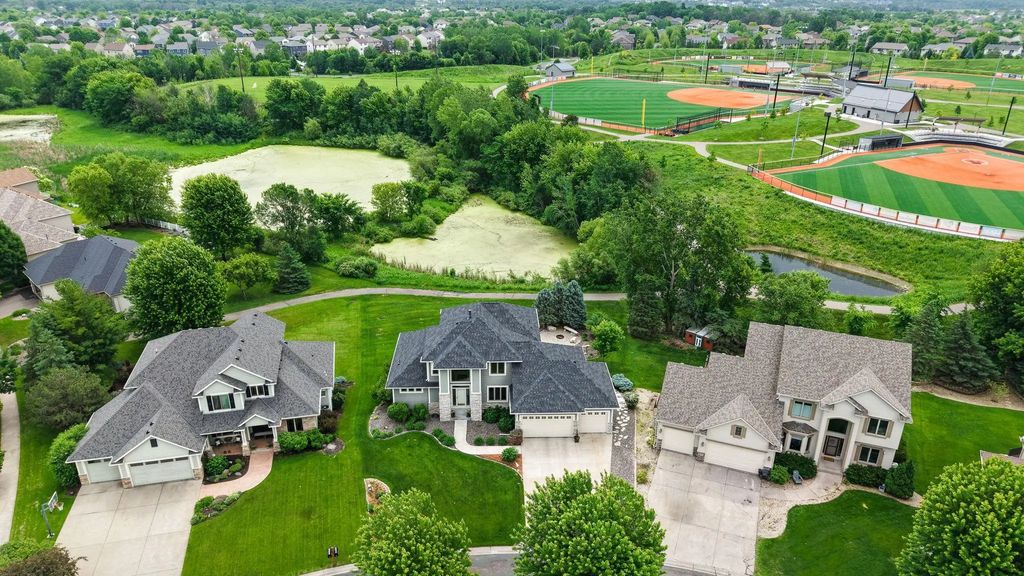 6786 Yellowstone Lane N, Maple Grove