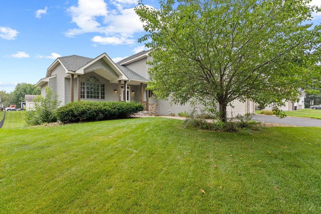 1454 159th Avenue Nw, Andover