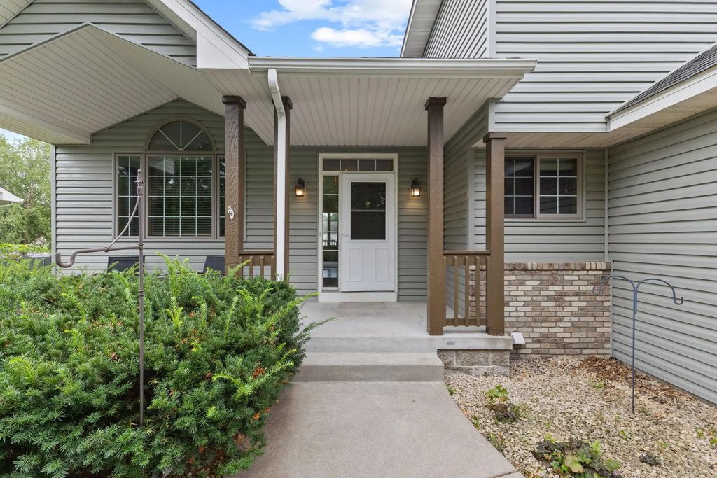 1454 159th Avenue Nw, Andover