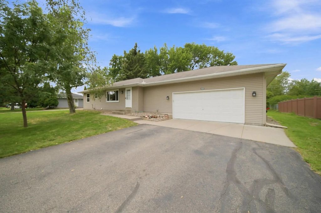14615 Delft Avenue W, Rosemount