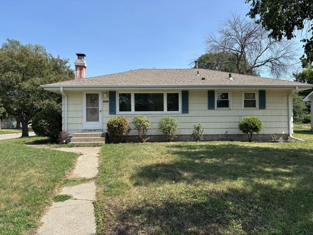 6342 Colfax Avenue N, Brooklyn Center