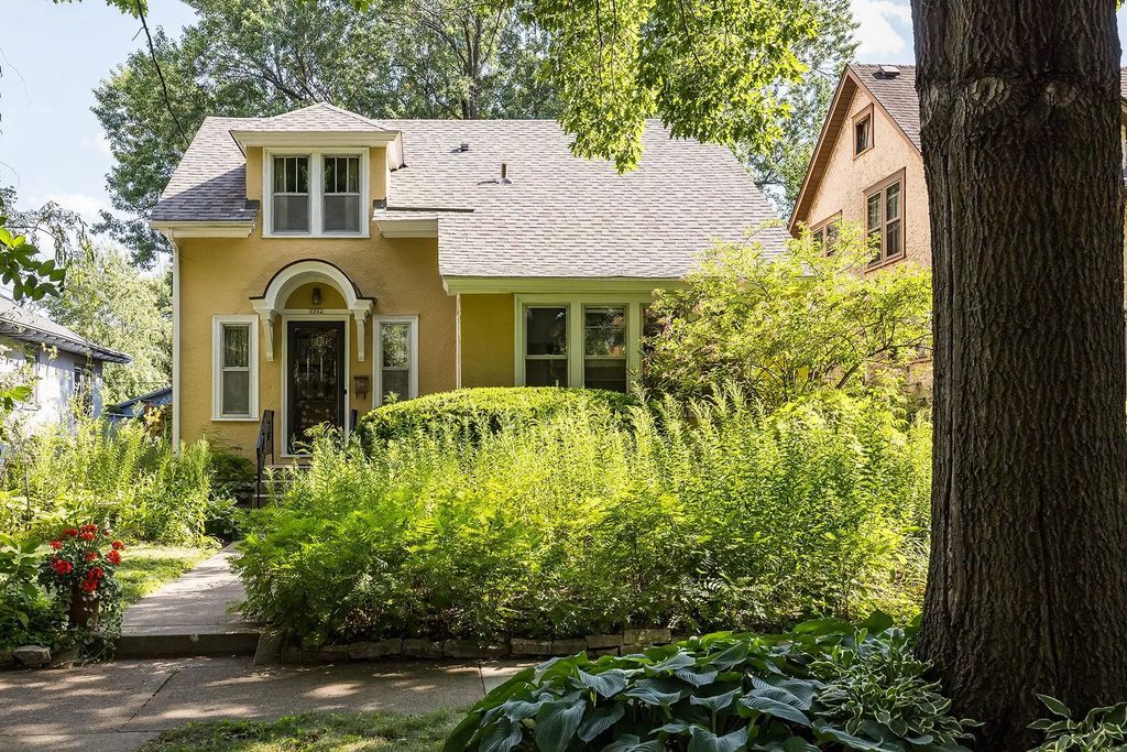 1234 Portland Avenue, Saint Paul