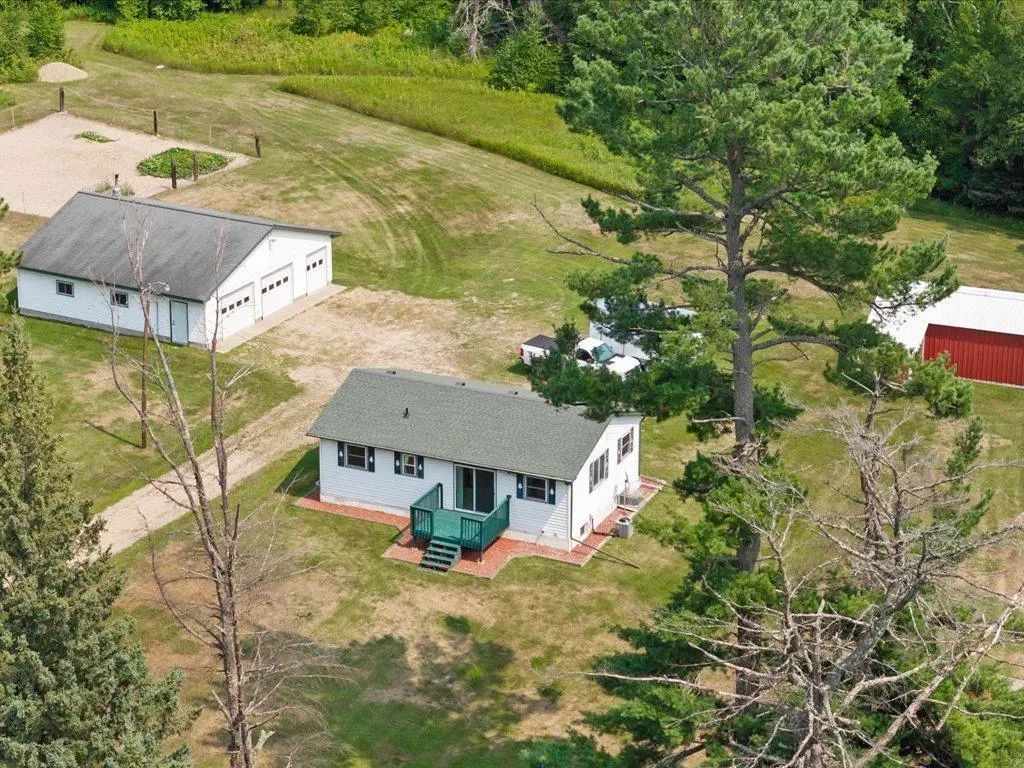 1066 8th Avenue Ne, Pine River