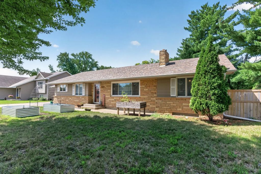 816 8th Street, Farmington