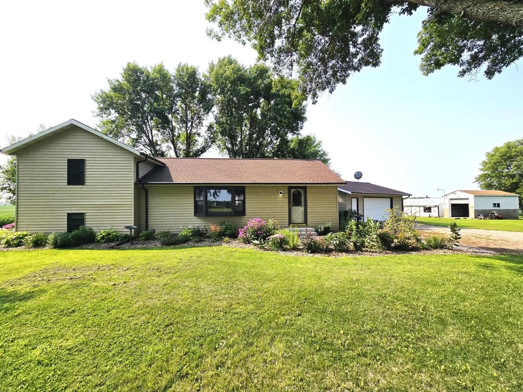60247 State Highway 19, Winthrop