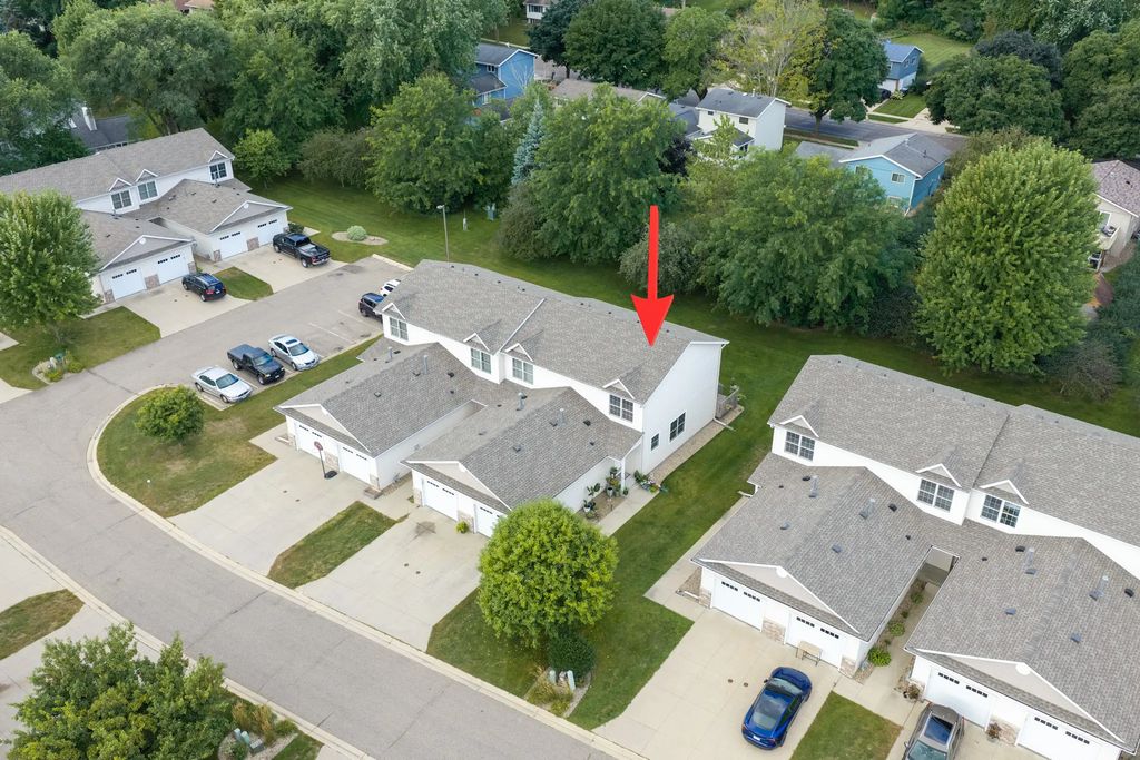 3049 Venice Lane Nw, Rochester