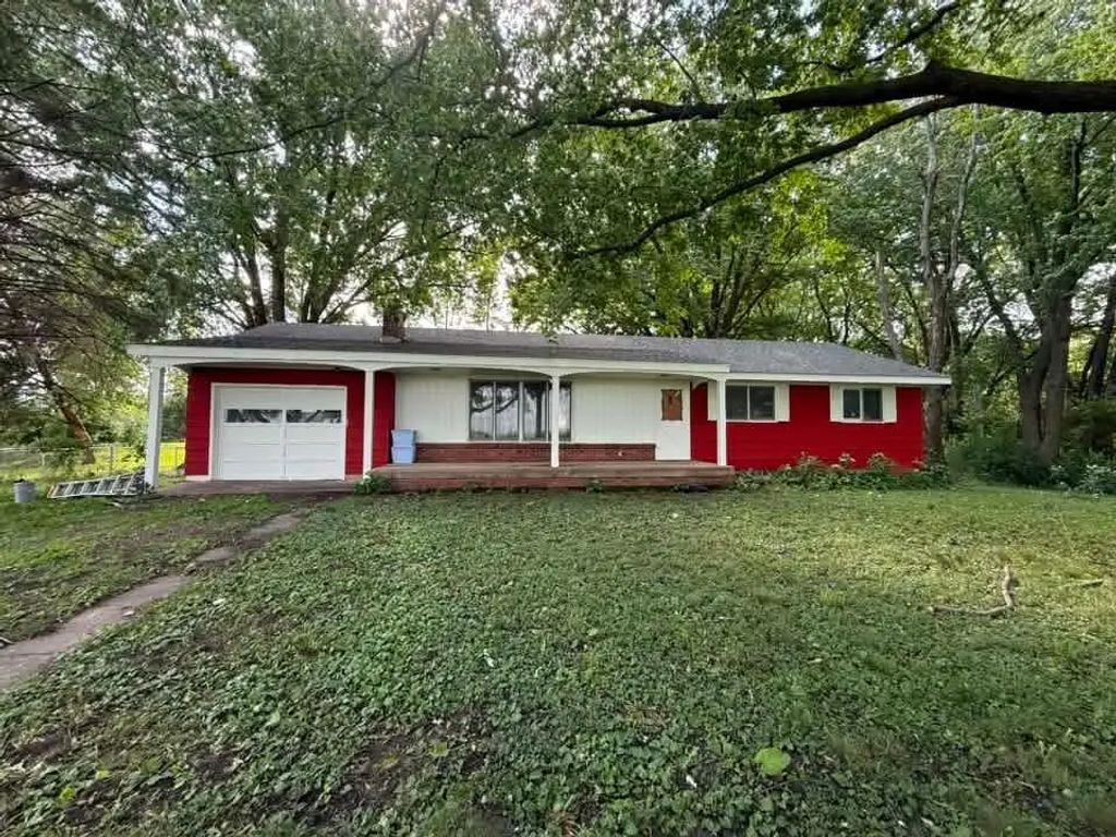 28855 Danbury Avenue, Northfield