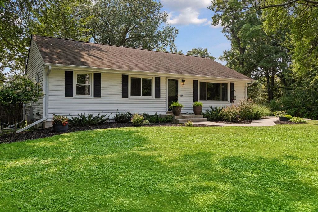 17901 Covington Road, Minnetonka