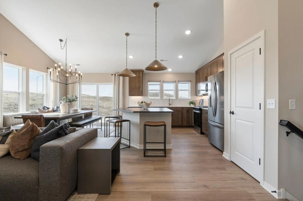 4107 Ramsay Way, Waconia