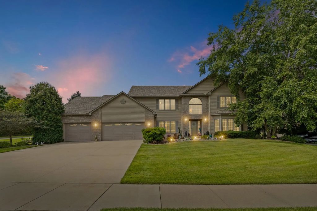 12101 Jasper Lane, Eden Prairie