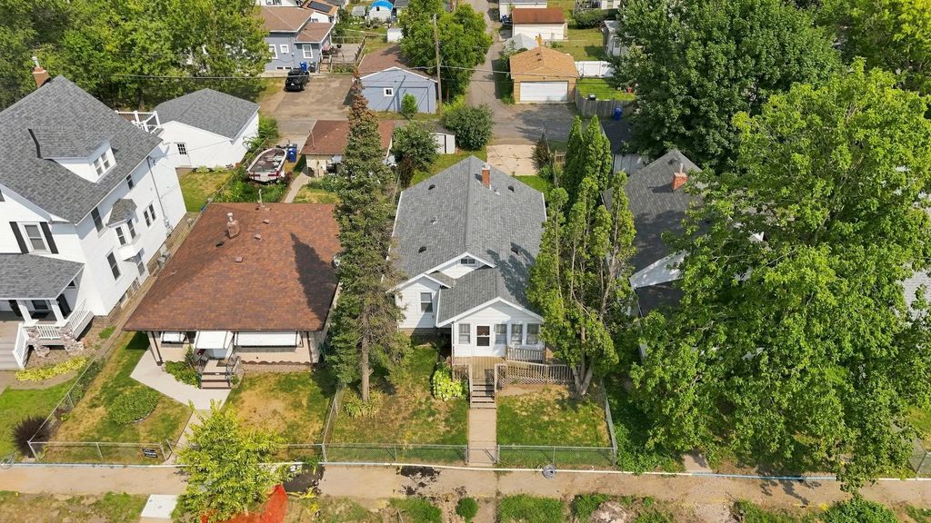 1006 Earl Street, Saint Paul