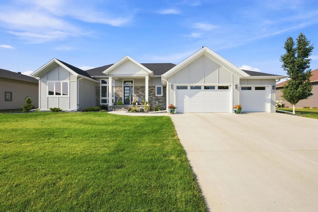 4150 Furnberg Place S, Fargo