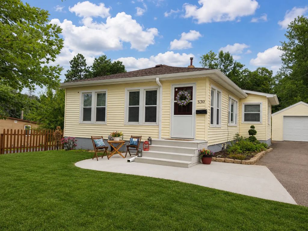 530 Forest Avenue W, Mora