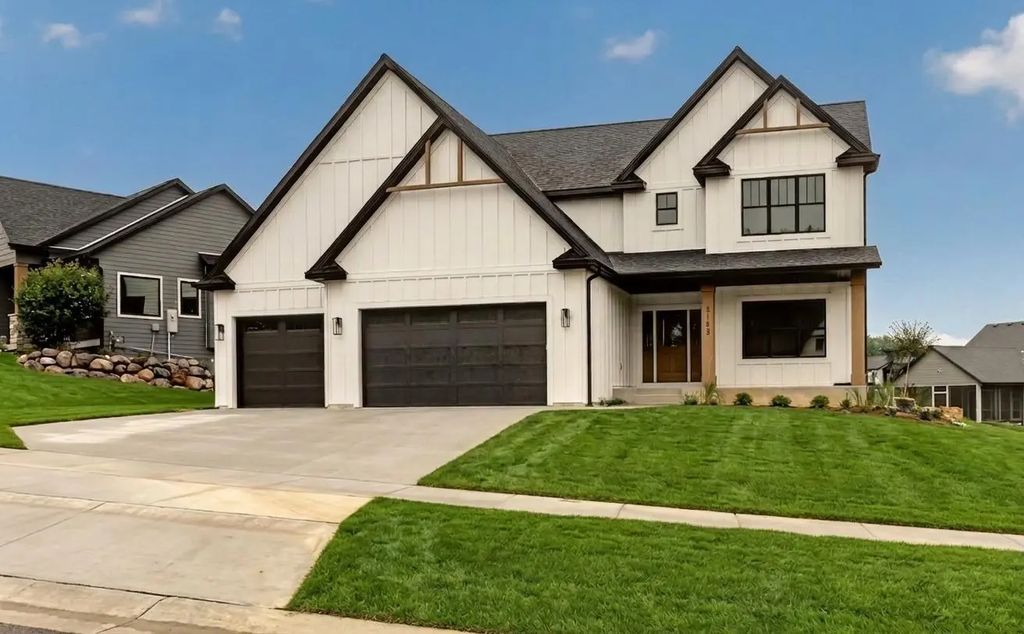 3153 Century Ridge Road Ne, Rochester