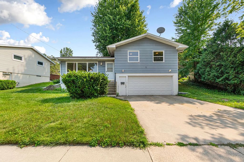 2604 26th Street Nw, Rochester