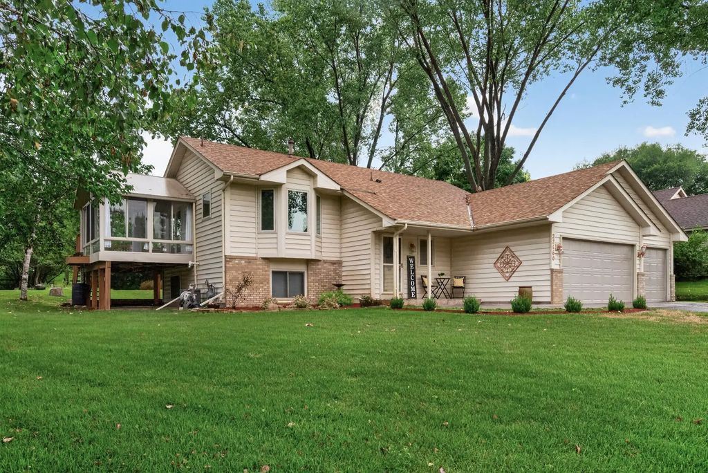 22160 Jude Avenue N, Forest Lake