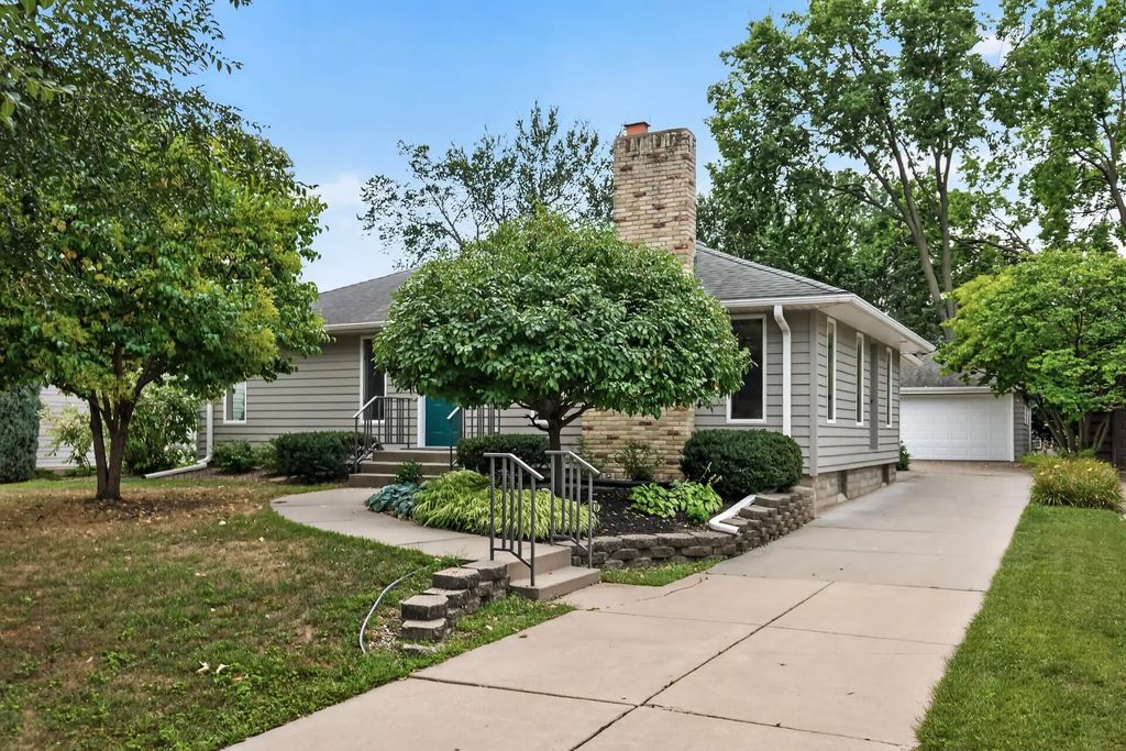 1796 Beechwood Avenue, Saint Paul