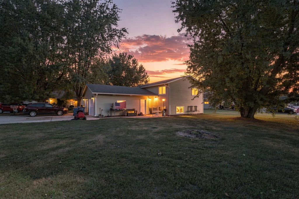 10200 129th Avenue N, Champlin