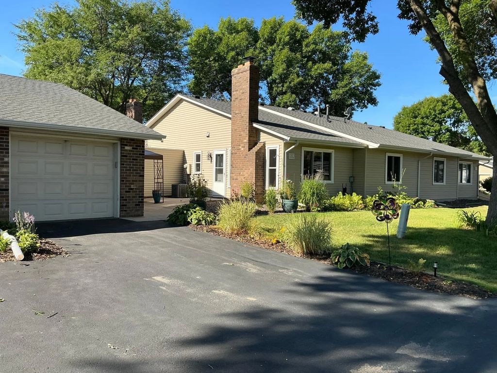 9362 Ranchview Lane N, Maple Grove