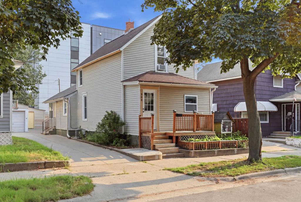 908 19th Avenue Ne, Minneapolis