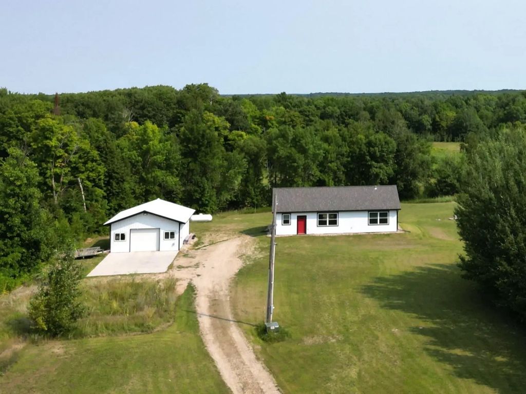 32812 County Highway 26, Rochert