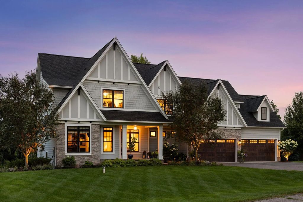 2735 Deer Run Trail E, Orono