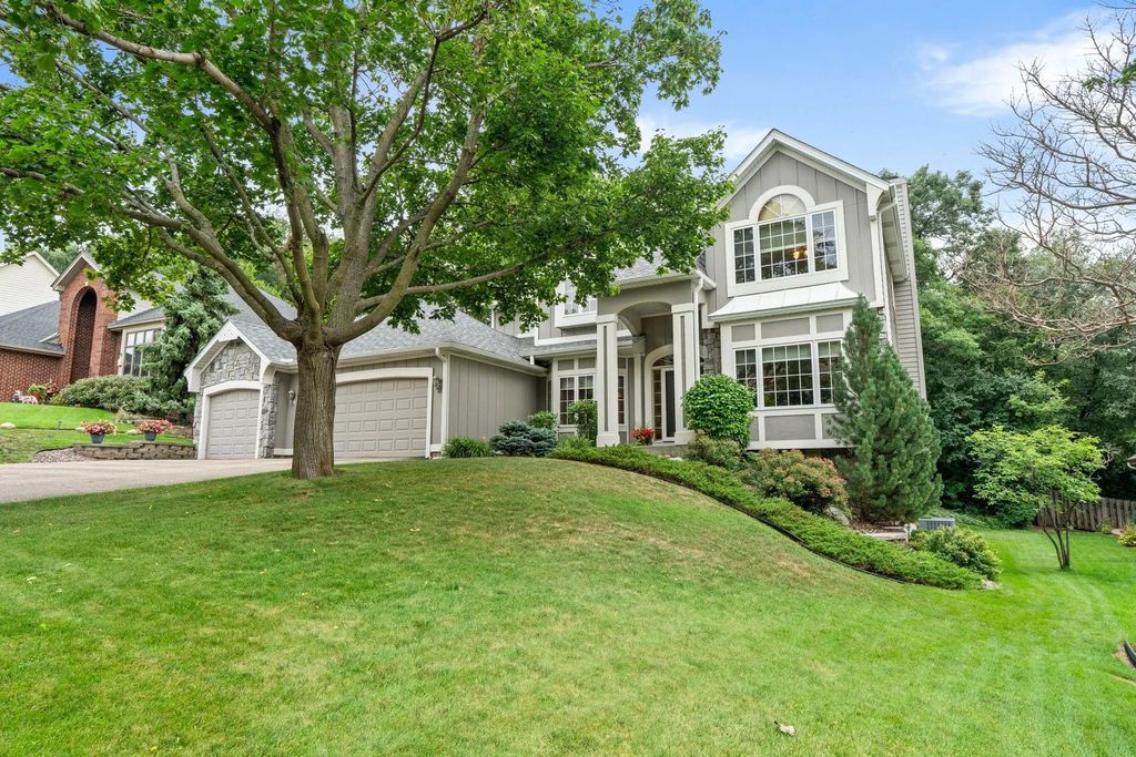 39 Marcin Hill, Burnsville