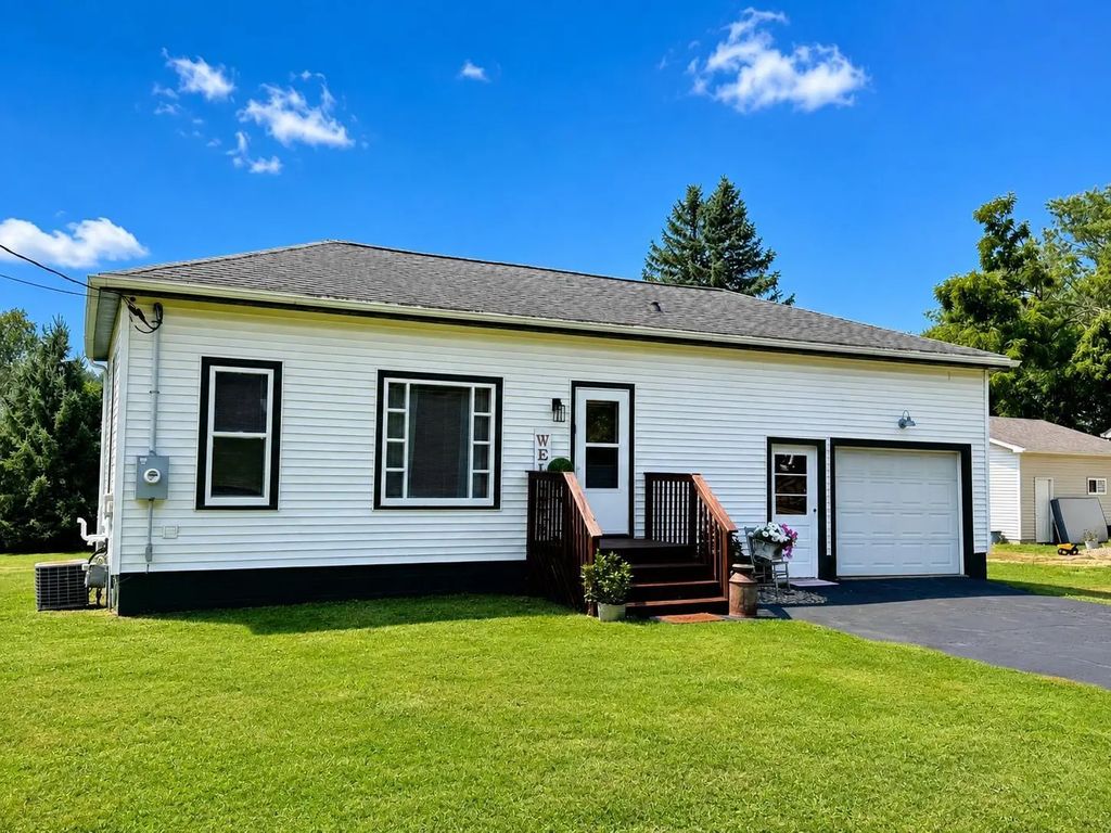 740 1st Street, Glenwood City