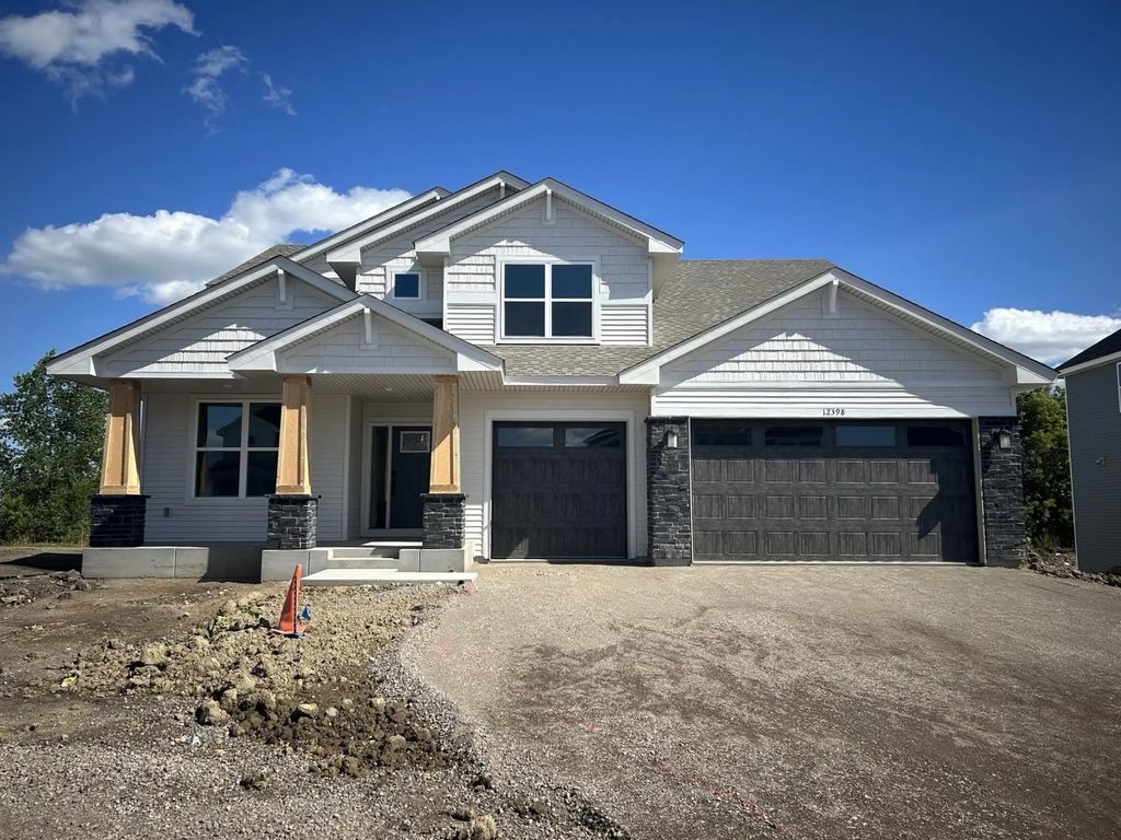 12398 Holden Way, Rogers