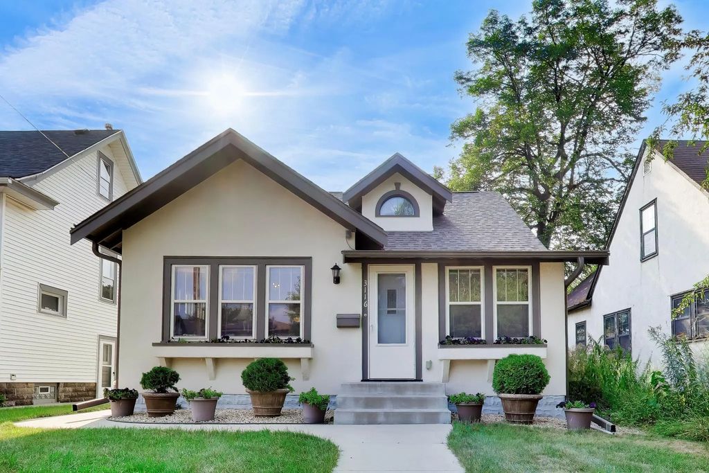 3116 36th Avenue S, Minneapolis