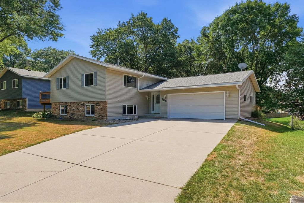 736 11th Street N, Sauk Rapids