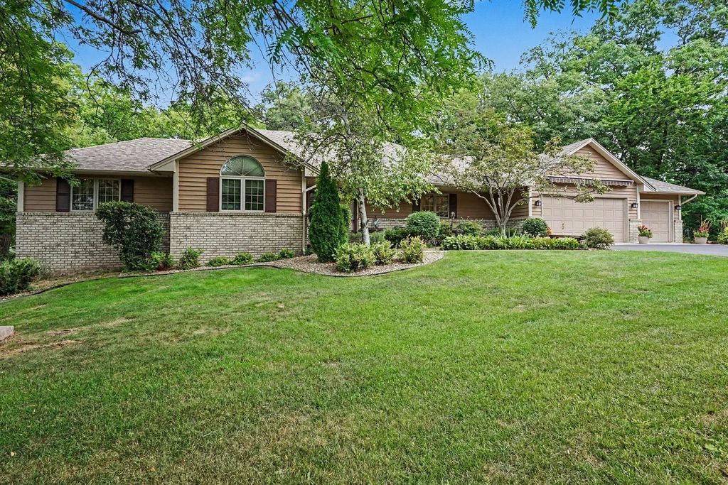 2003 Safari Heights Trail, Eagan