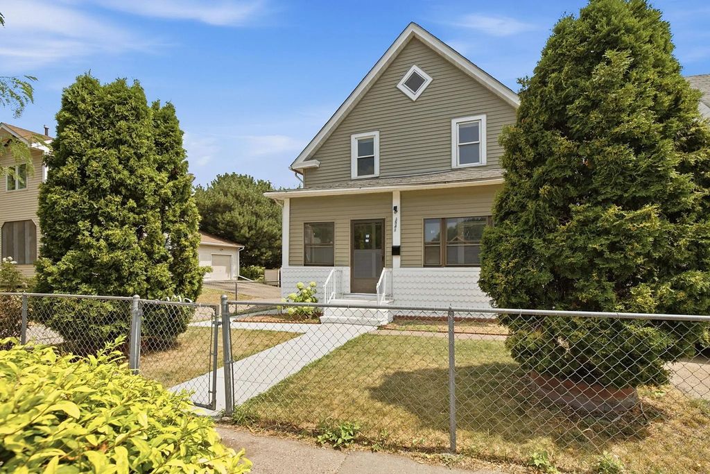 3541 Clinton Avenue, Minneapolis