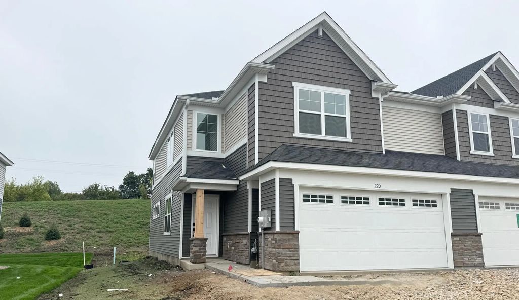 220 Huntington Drive, Waconia